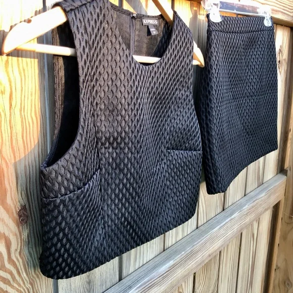 Express cut out mini skirt set Cropped Diamond Textured Sz. Small - Picture 1 of 13